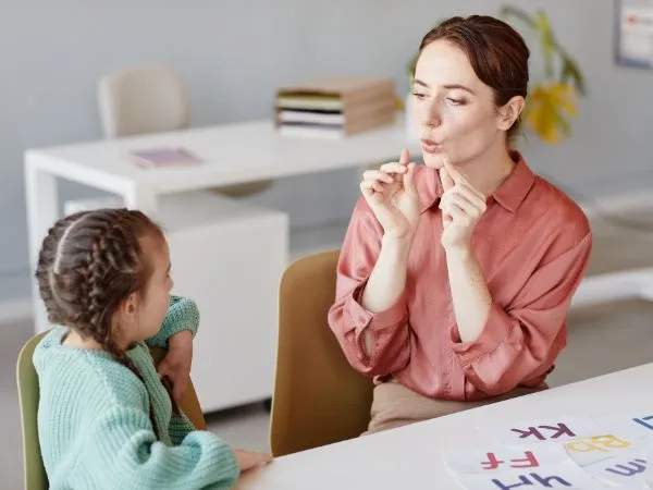 言語治療 Speech Therapy